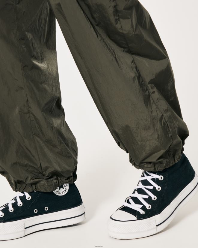 educación física Hollister pantalones cargo de nailon de tiro alto para turista social verde oliva 086N62707 mujer fondos
